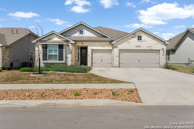 103 Crossfire Property Photo