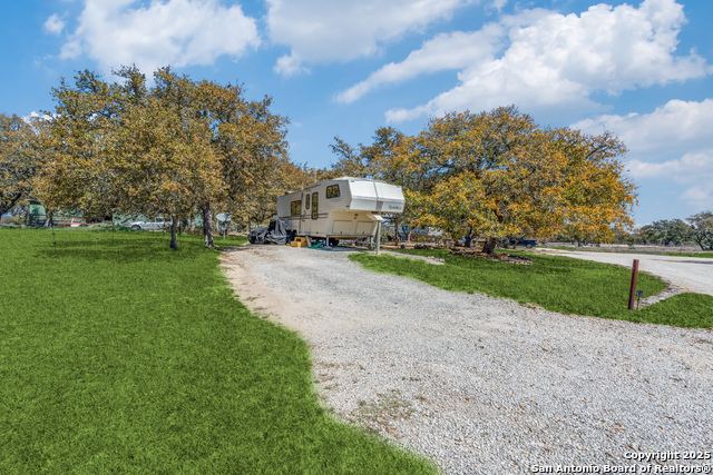 2682 Us-281 Property Photo 6