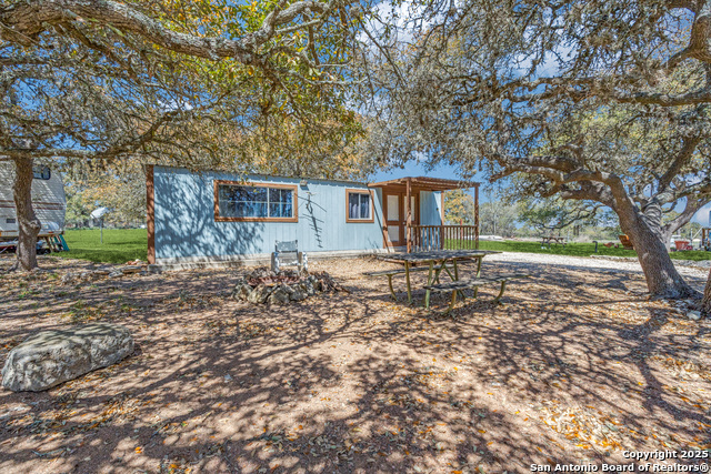 2682 Us-281 Property Photo 8
