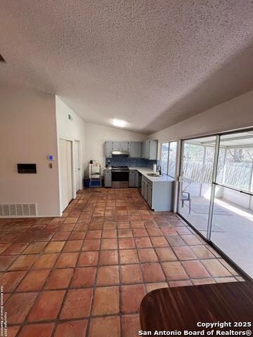 7922 Dry Canyon Property Photo 5