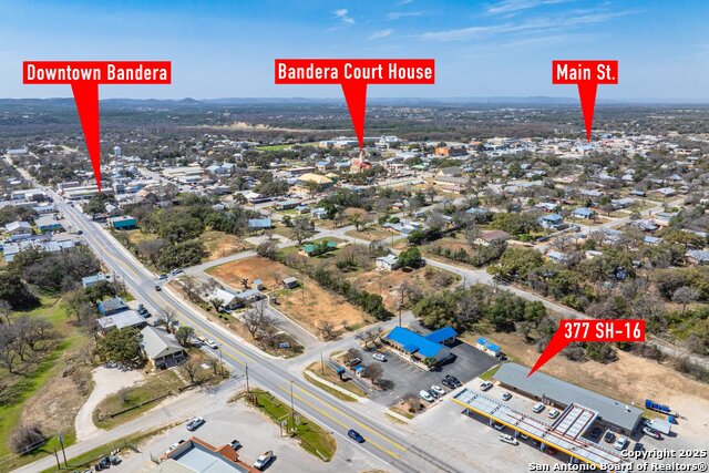 377 State Highway 16 S Property Photo