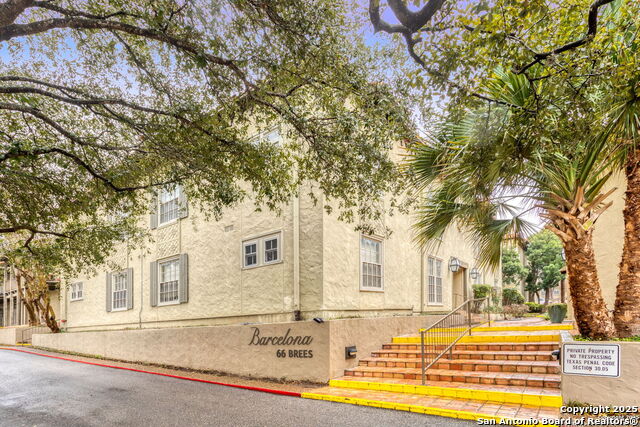 66 Brees Property Photo