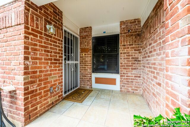 5007 Arbor Ridge Dr Property Photo 3