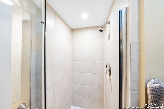 5007 Arbor Ridge Dr Property Photo 18