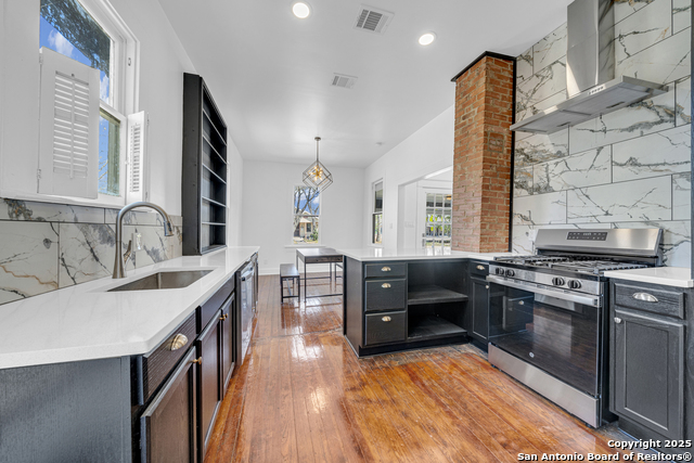 1040 W Rosewood Avenue Property Photo