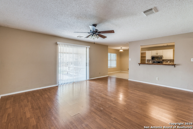 6635 Beech Trail Property Photo 8