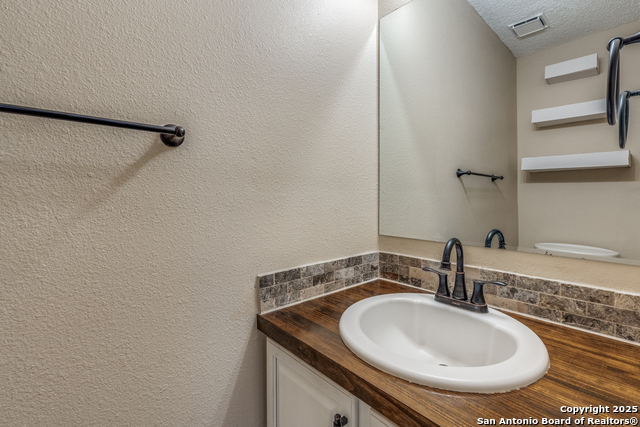 6635 Beech Trail Property Photo 14