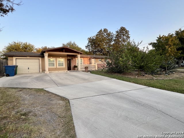 322 Early Trail Property Photo 21