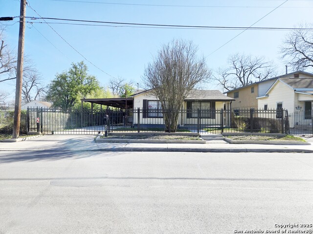 254 Bank Property Photo 3