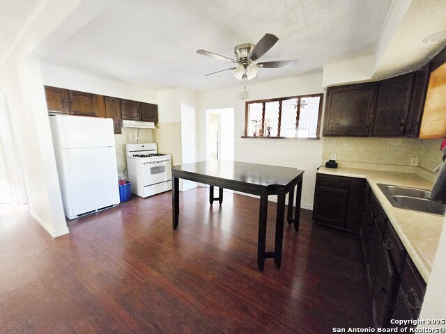 254 Bank Property Photo 14