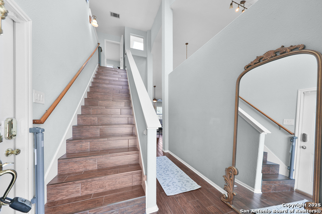 22242 Goldcrest Property Photo 4