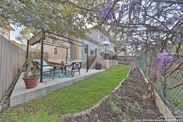 22242 Goldcrest Property Photo 31