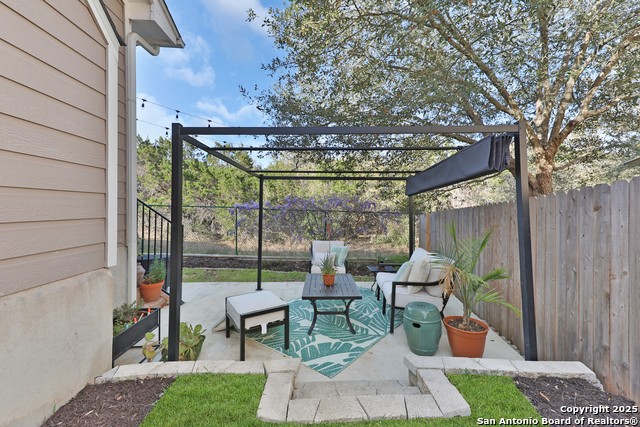22242 Goldcrest Property Photo 33