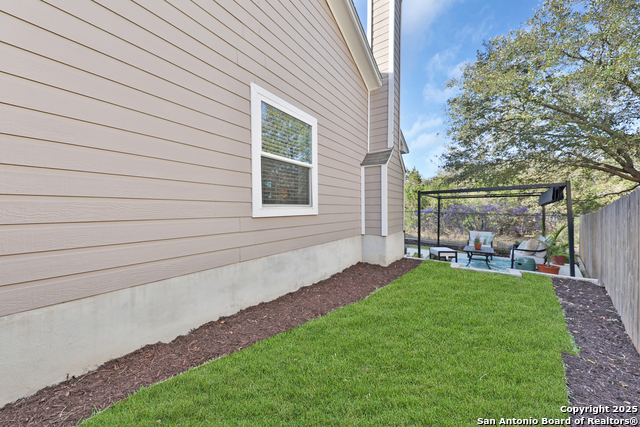 22242 Goldcrest Property Photo 35