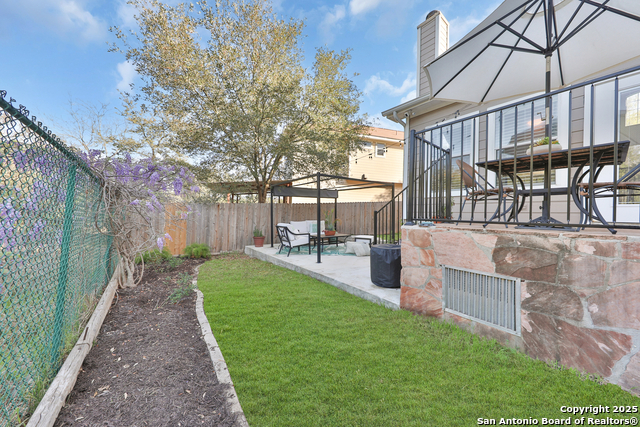 22242 Goldcrest Property Photo 36