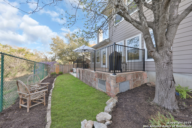 22242 Goldcrest Property Photo 37
