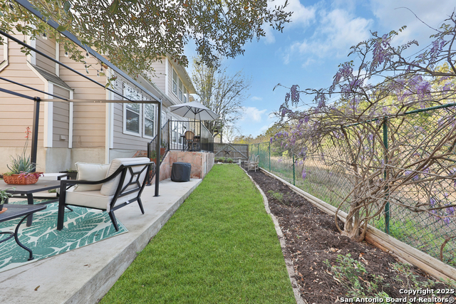 22242 Goldcrest Property Photo 39