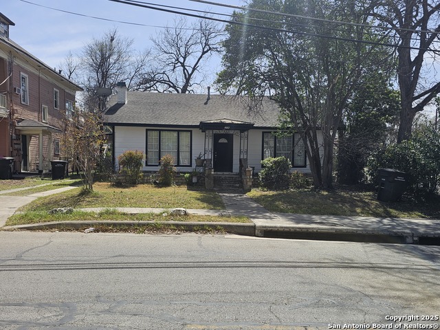 208 Eleanor Ave Property Photo 3