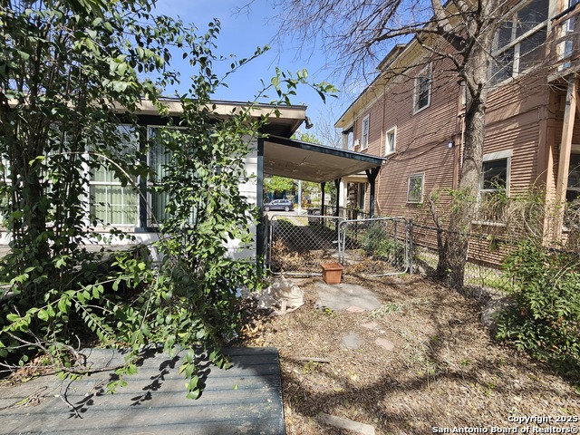 208 Eleanor Ave Property Photo 13