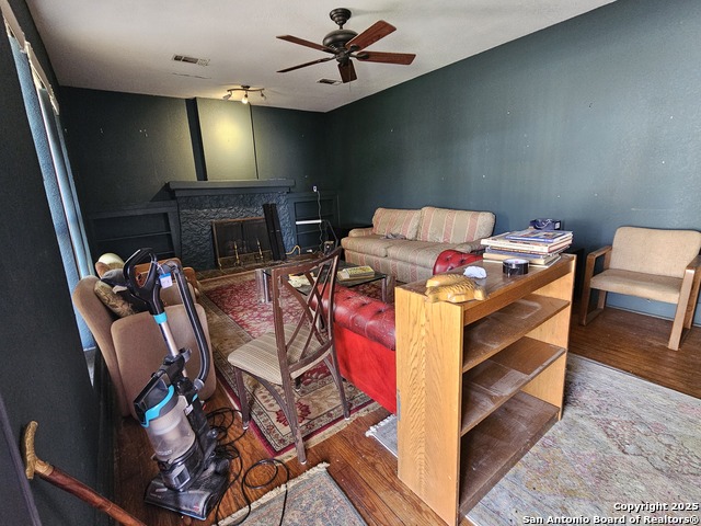 208 Eleanor Ave Property Photo 15