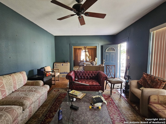 208 Eleanor Ave Property Photo 17
