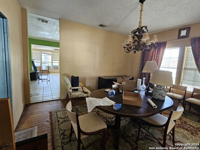 208 Eleanor Ave Property Photo 19