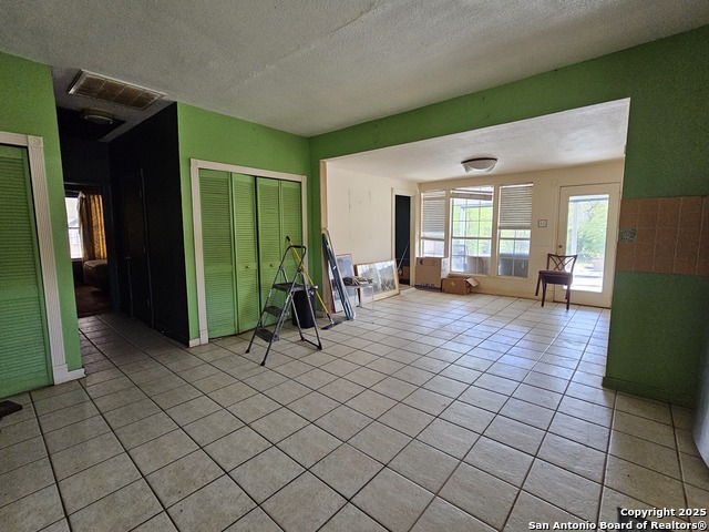 208 Eleanor Ave Property Photo 22