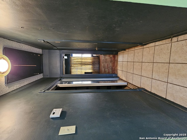 208 Eleanor Ave Property Photo 23