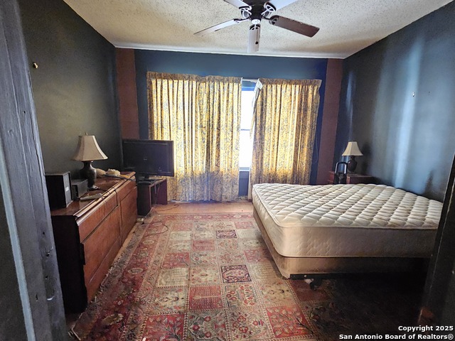 208 Eleanor Ave Property Photo 27