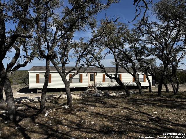 Rocksprings Real Estate Listings Main Image