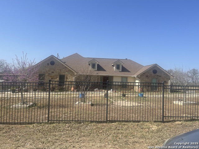 158 Pullman Rd Property Photo