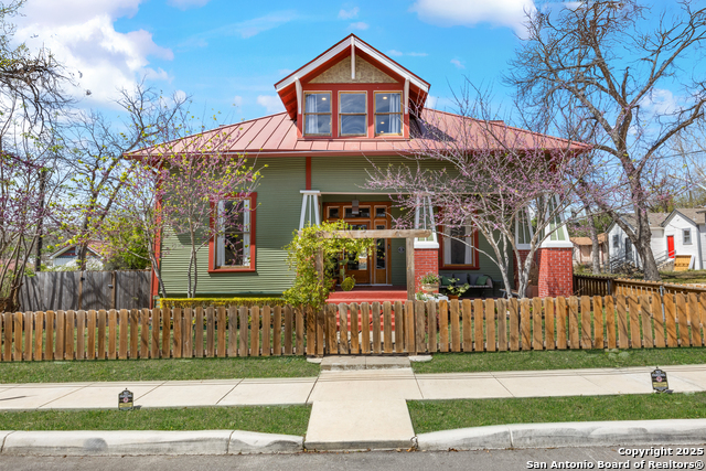 421 Spofford Ave Property Photo