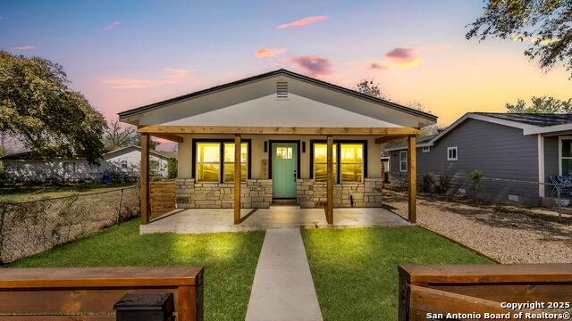 407 King Roger Property Photo
