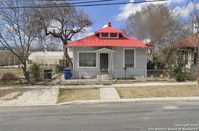 203 Warren Property Photo 1