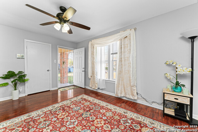 2506 Blue Jay Dr Property Photo 3