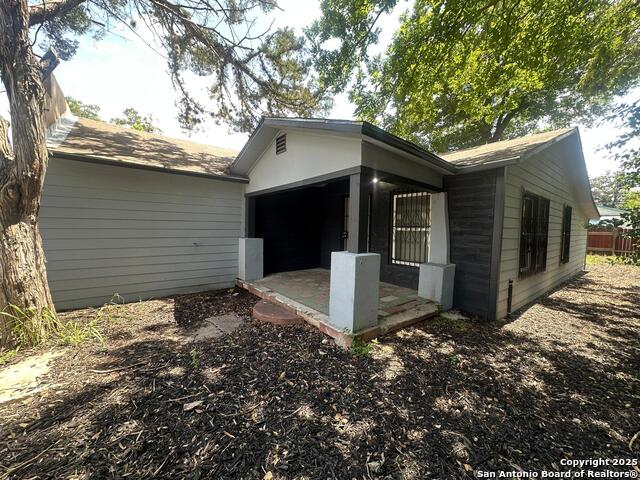 902 San Eduardo Property Photo 1