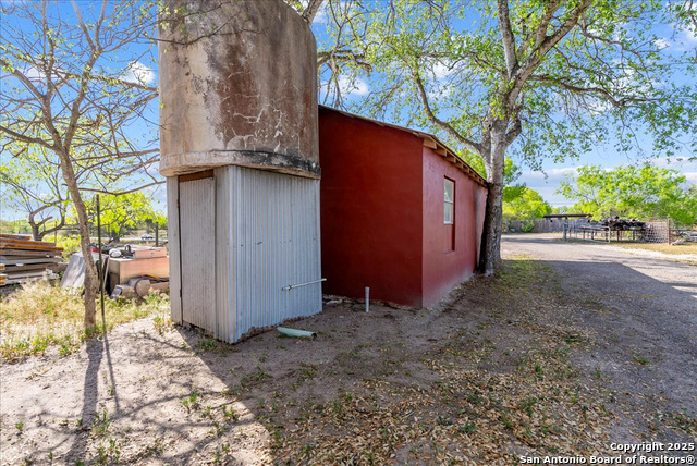 1200 Hwy 59 Property Photo 31