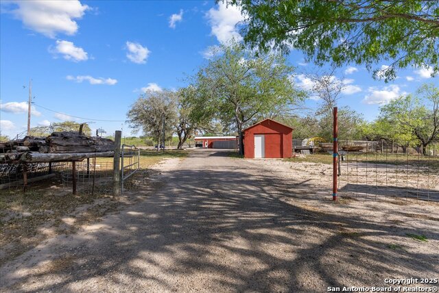 1200 Hwy 59 Property Photo 33