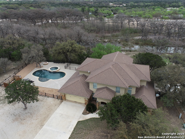 118 Skipping Stone Property Photo