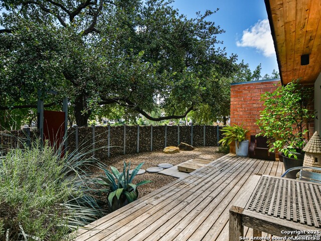 605 Kendall Property Photo 1
