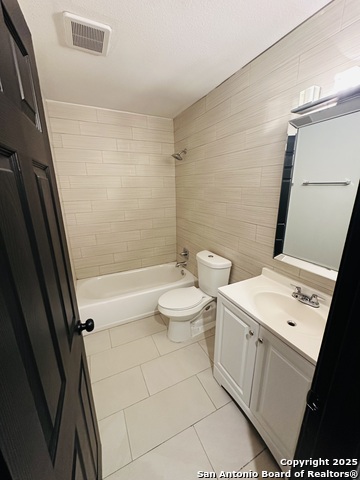 5611 Timber Rail Property Photo 17