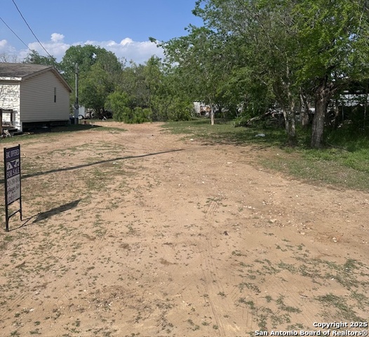516 Bartlett Property Photo