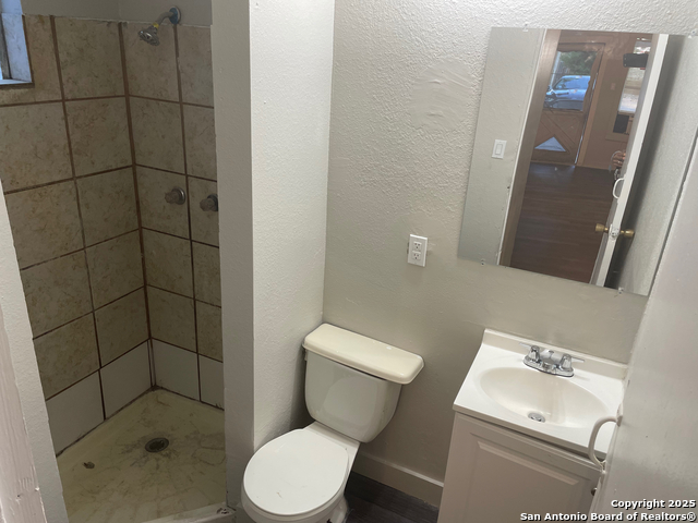 148 Gifford St Property Photo 14