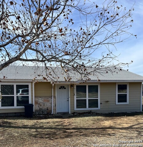 718 Farm To Market Rd 474 Property Photo