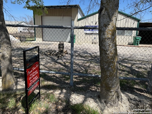 458 Jones Ave Property Photo