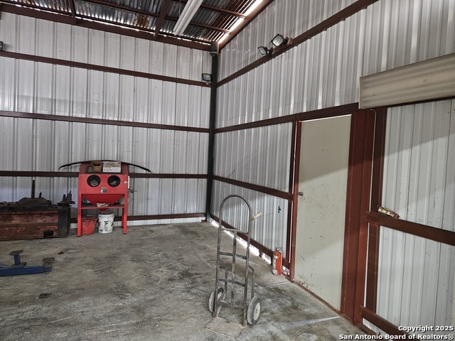 458 Jones Ave Property Photo 4