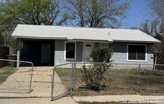 1215 Edris Property Photo 1