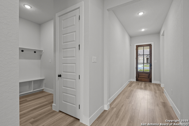 4503 Yoakum Valley Property Photo 3