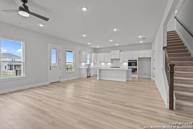 4503 Yoakum Valley Property Photo 8