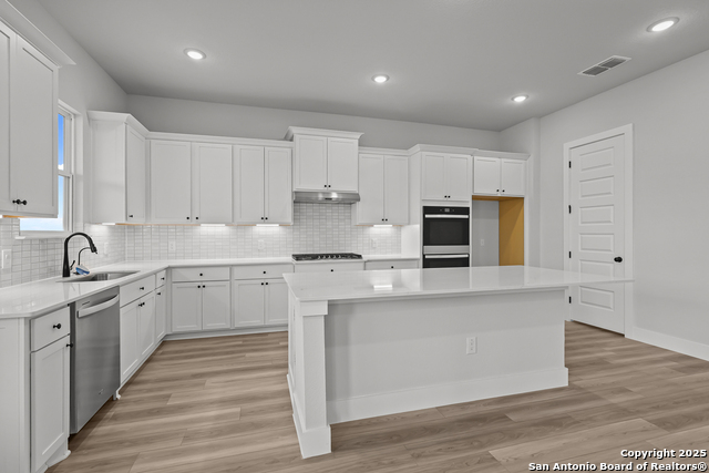 4503 Yoakum Valley Property Photo 9